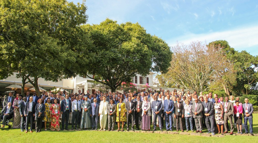 Gruppenbild der Teilnehmenden eines Meetings einer Fördermaßnahme n Kapstadt.