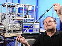 Analyse der Schadstoffemissionen neuer Treibstoffe. Bild: DLR