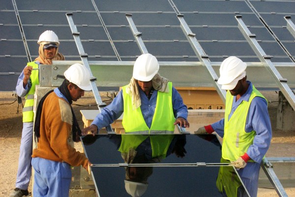 Emirat Abu Dhabi: Aufbau eines 10 Megawatt-PV-Kraftwerks zur Versorgung der geplanten