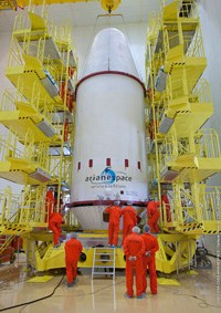 Kommunikationssatelliten werden eingebaut