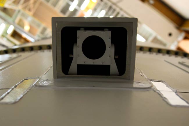 ein kamerakasten an der seite der Ariane 5