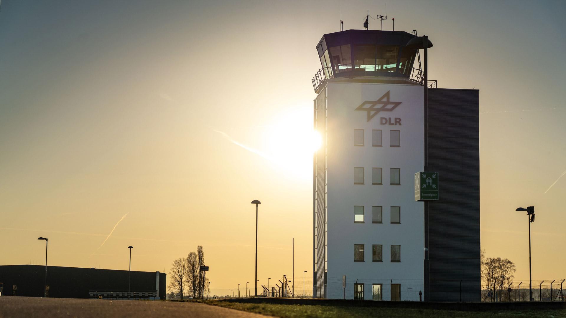 Tower des Nationalen Erprobungszentrums für unbemannte Luftfahrtsysteme