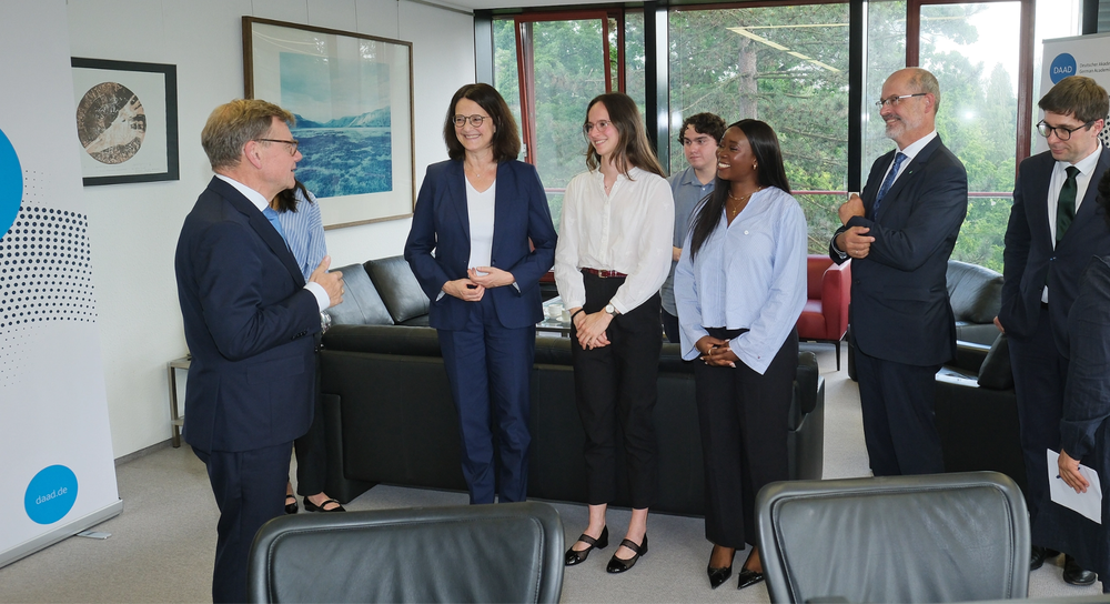 Internationaler Austausch im Fokus: Bundesaußenminister Johann Wadephul besucht den DAAD