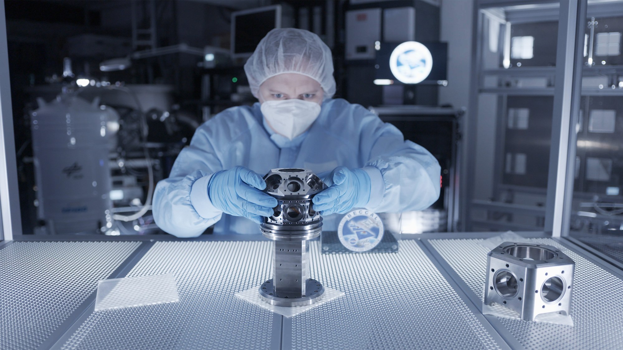 Aufbau von Komponenten für Quantensensoren im Labor