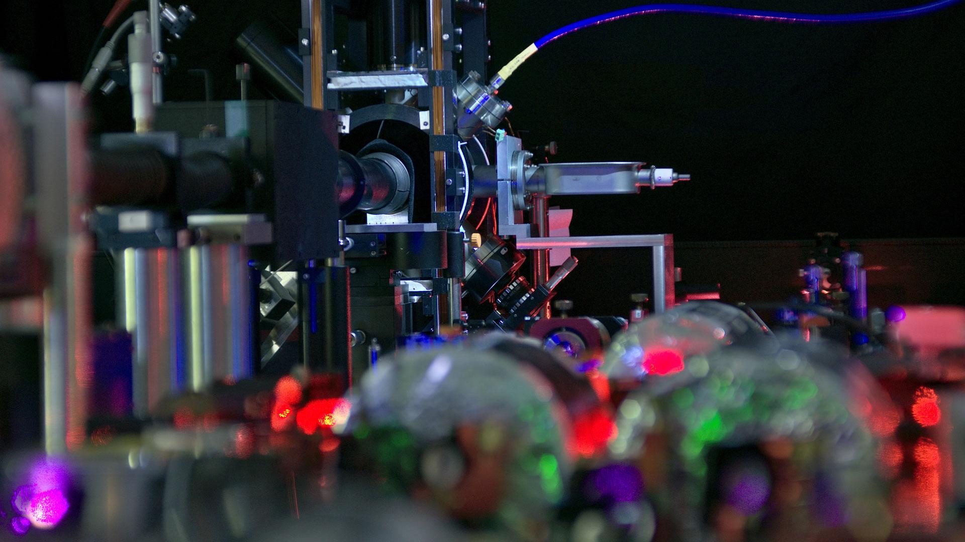 Vakuumapparatur für Quantencomputing auf Basis von Ionenfallen