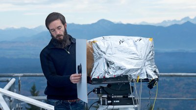 2016 - Auf dem Berg: Vorbereitung des Datenempfangs - Weltrekord