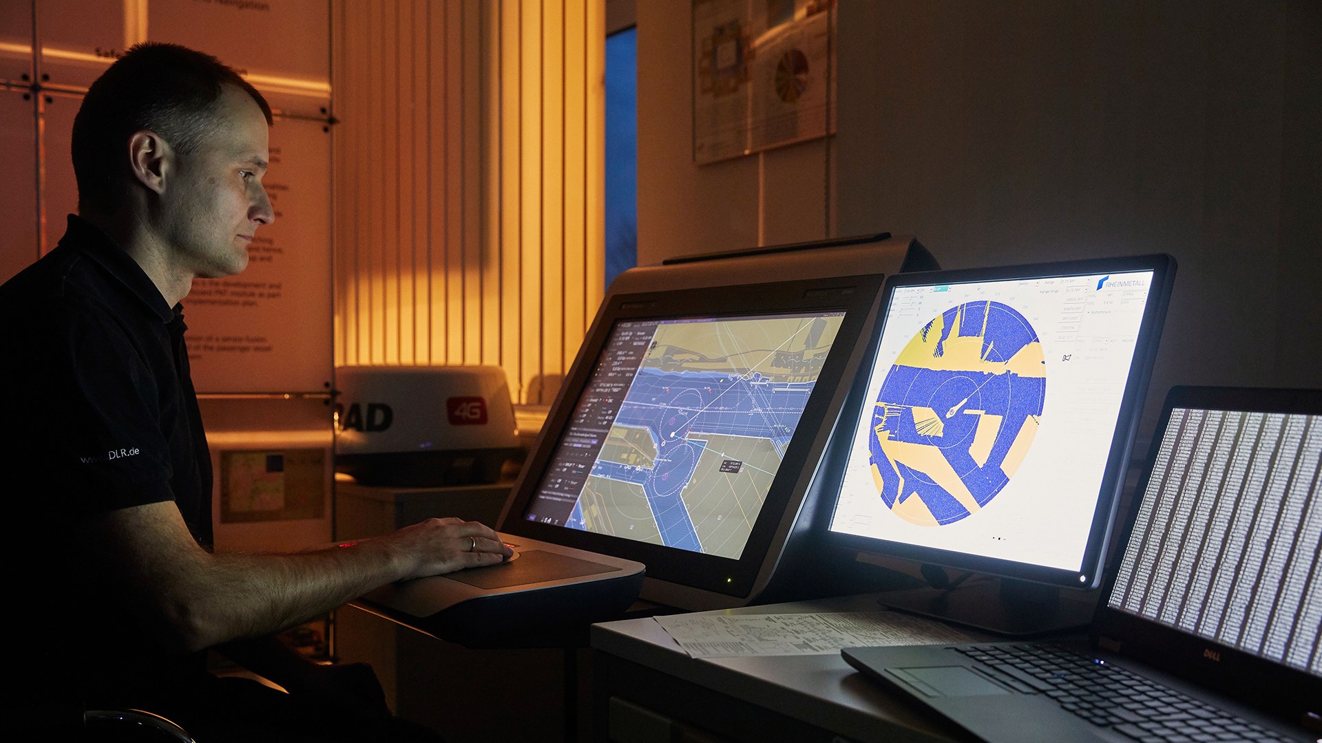 Verkehrslagesimulationssystem für maritime Navigation