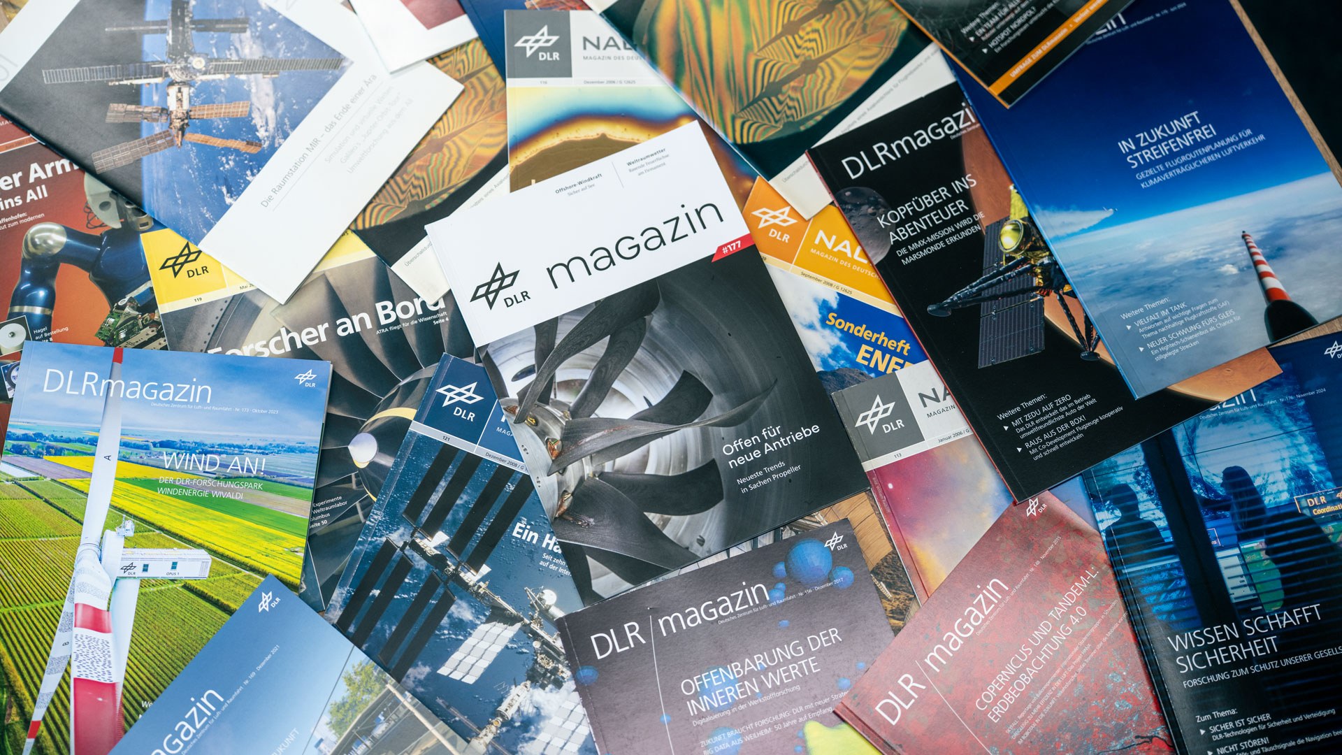 Cover verschiedener DLRmagazine