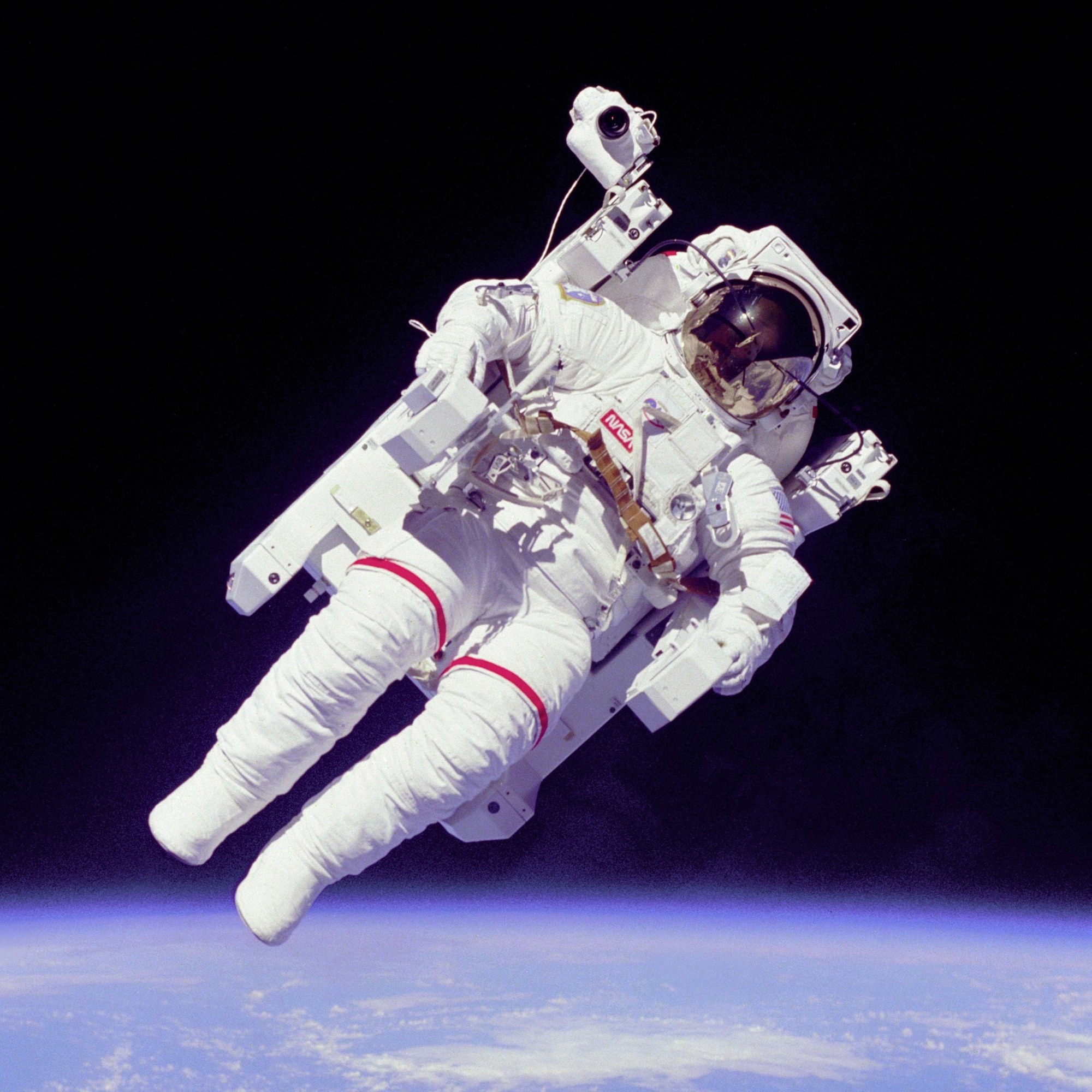 Astronaut mit Düsenrucksack