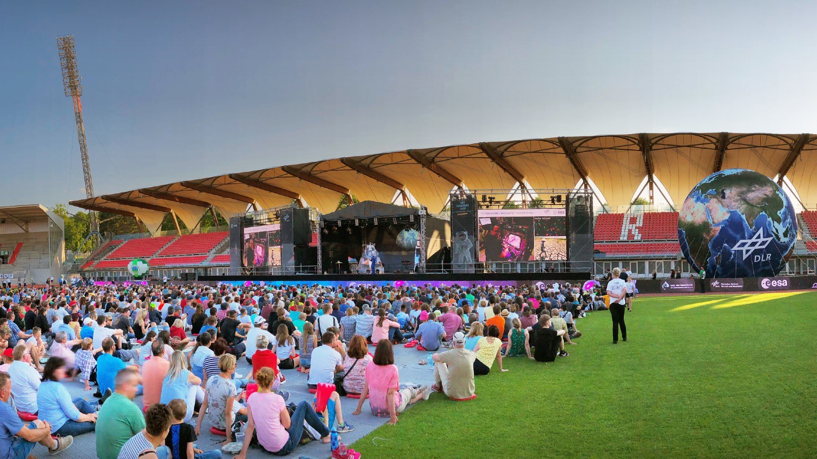 DLR_Raumfahrt_Show im Erfurter Stadion