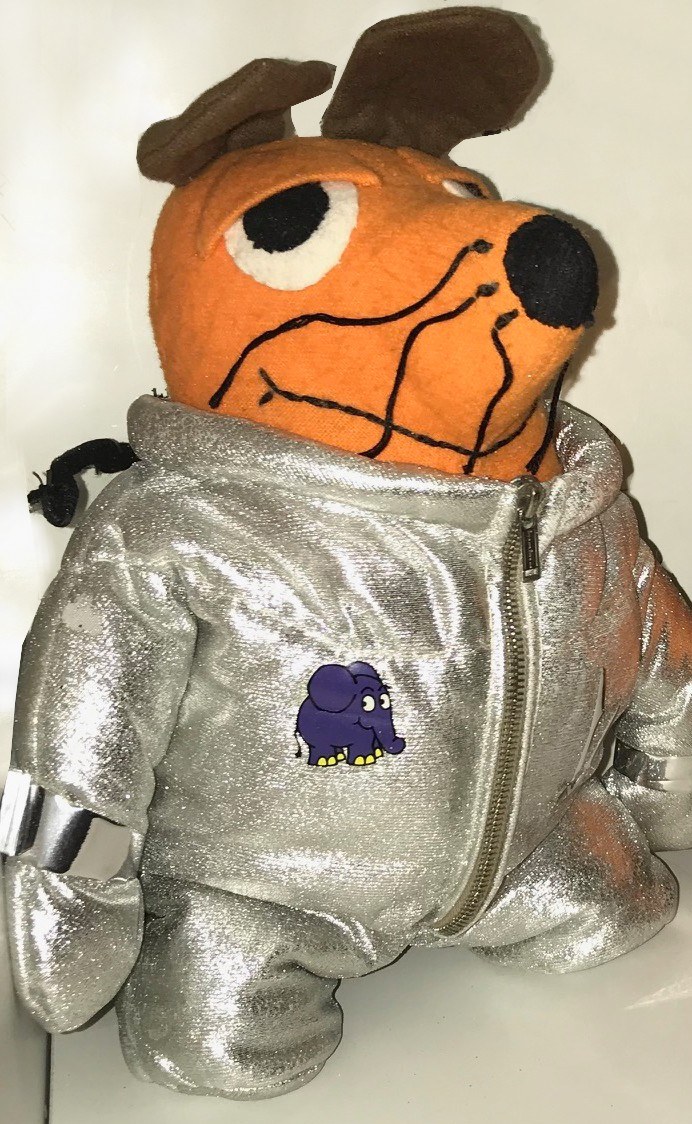 Die Maus im Raumfahrer-Anzug