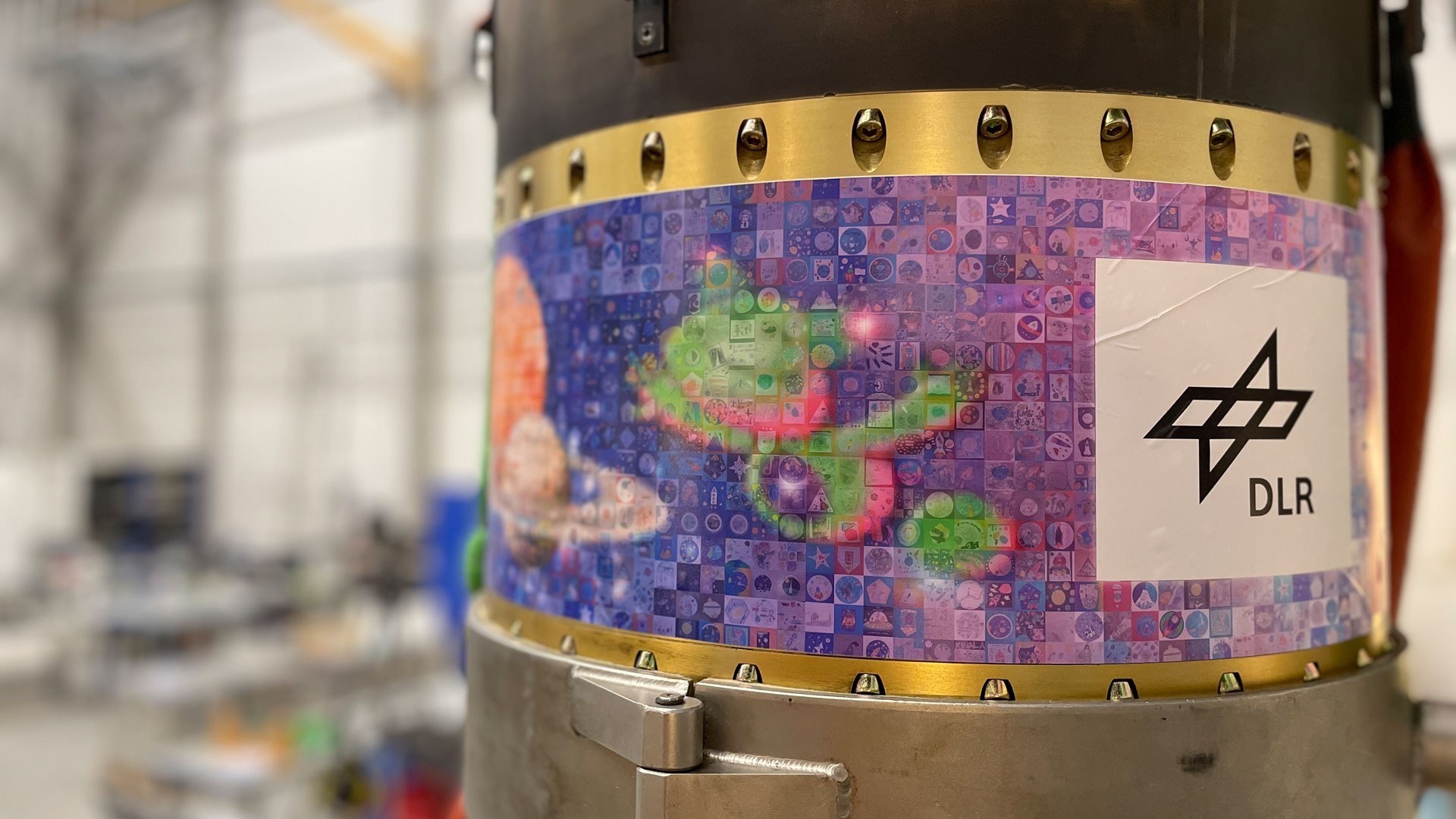 Mosaikbild auf der Rakete