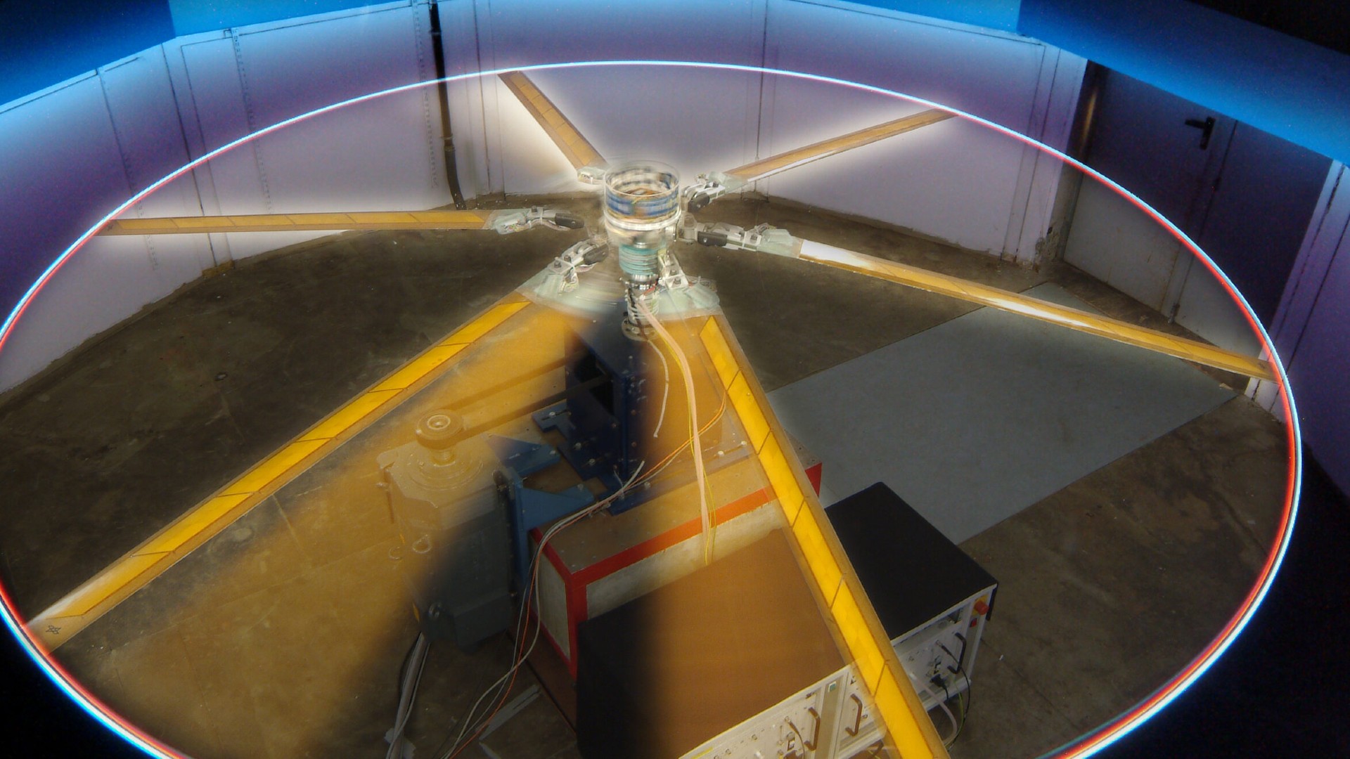 Tests eines Hubschrauber-Rotorblatts