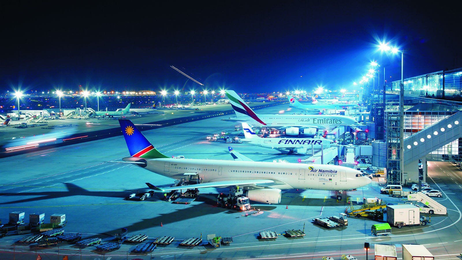 Flughafen bei Nacht