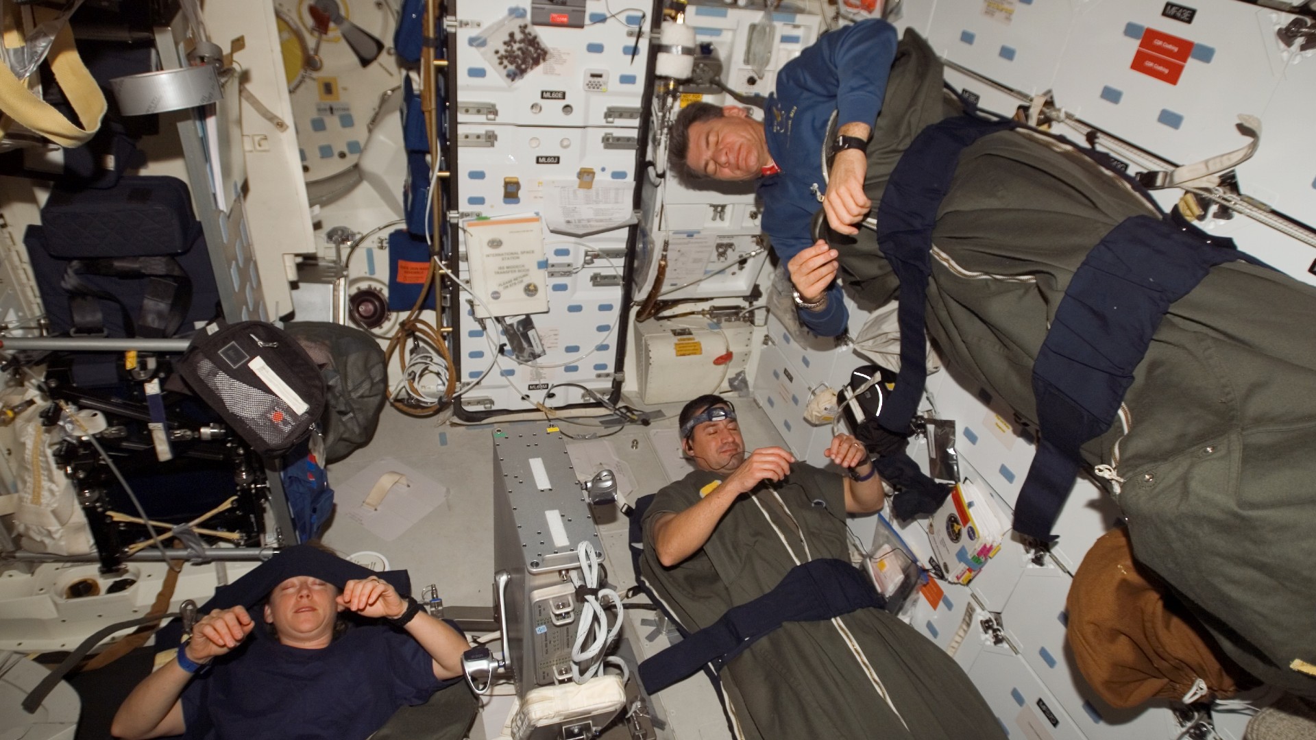 Schlafen an der Wand