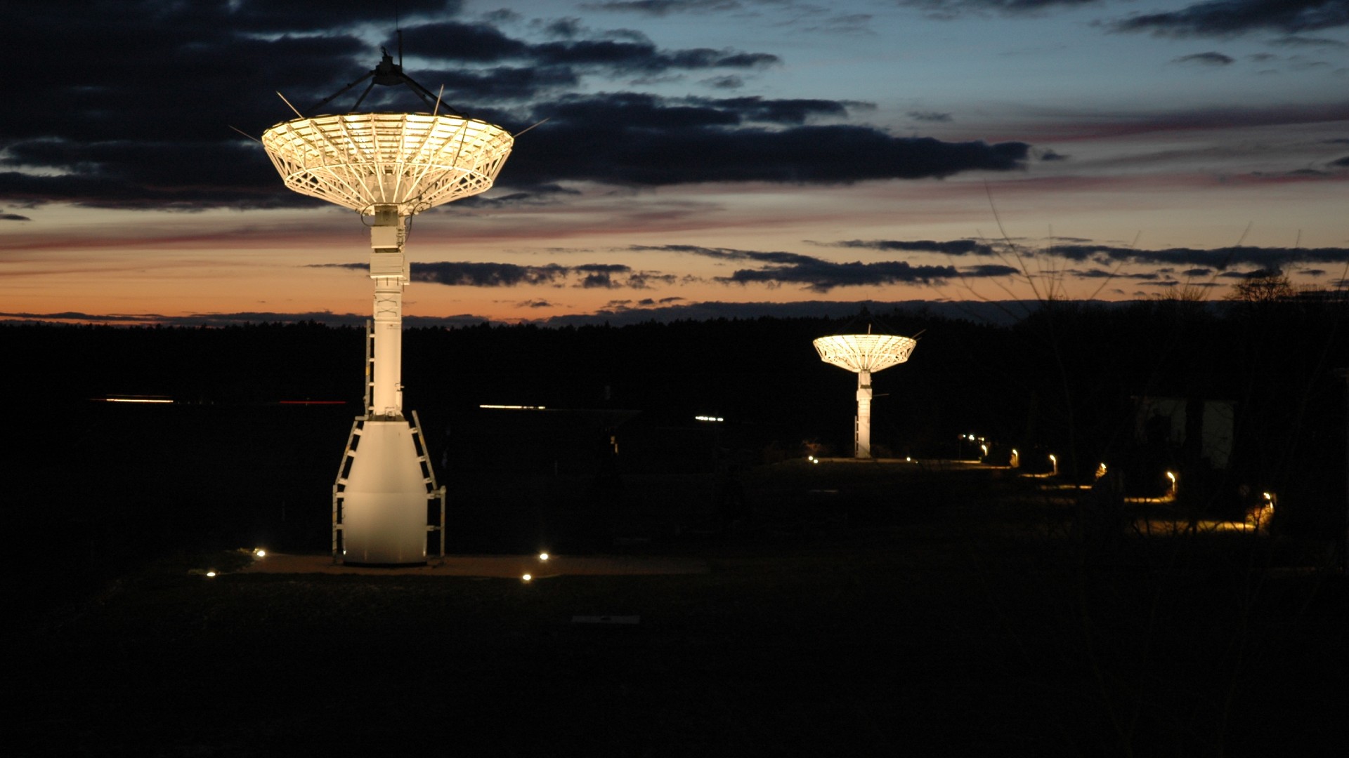Die Empfangsanlagen des DLR in Neustrelitz.