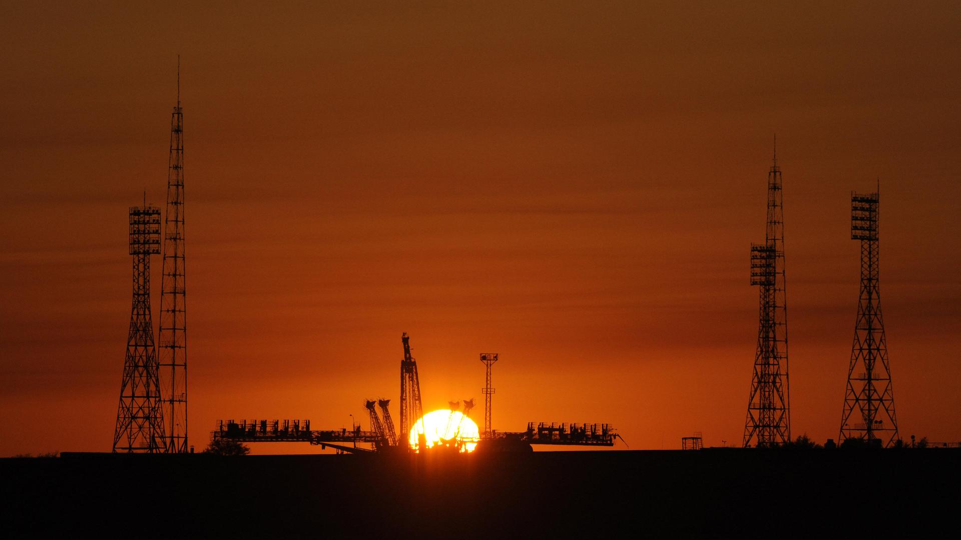 Die Startanlagen in Baikonur bei Sonnenaufgang