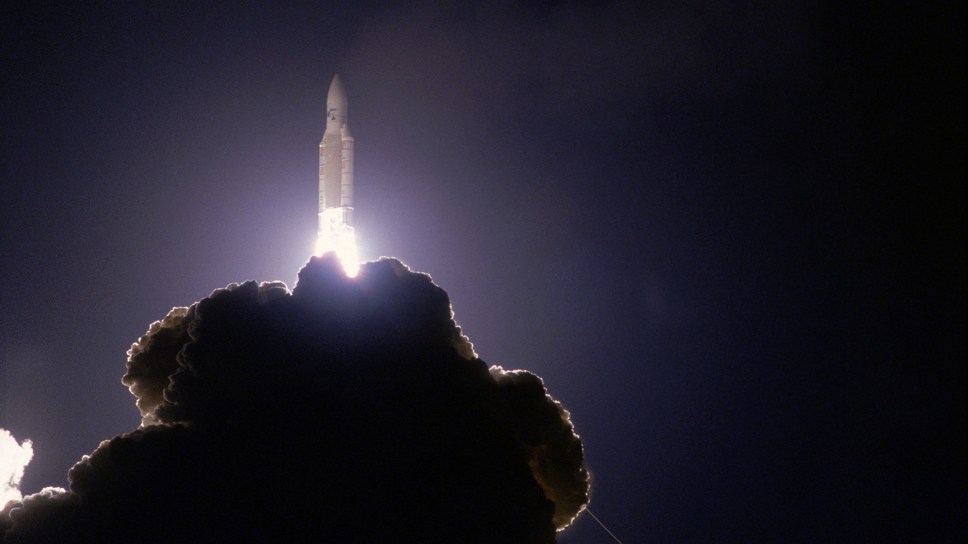 Ariane 5 start bei Nacht