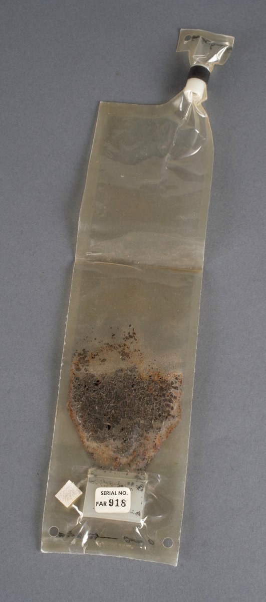 Kaffee: Einfache Plastiktüte mit Pulver