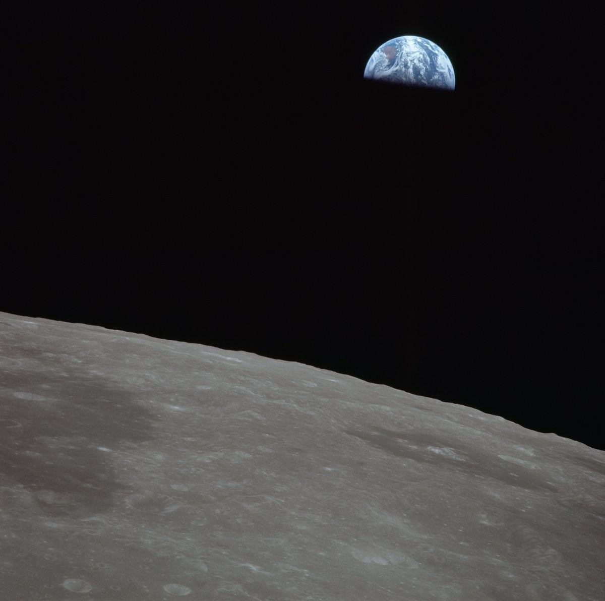 Erde über dem Mond-Horizont