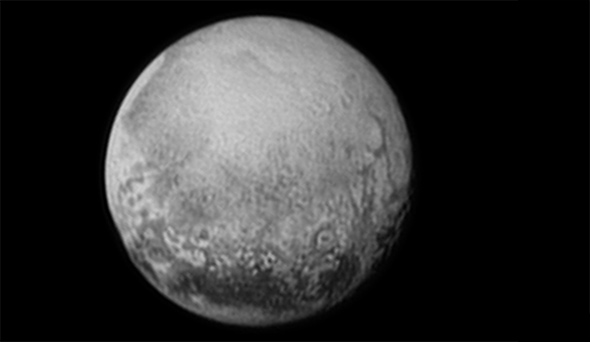 Pluto, aufgenommen von New Horizons am 11. Juli 2015.