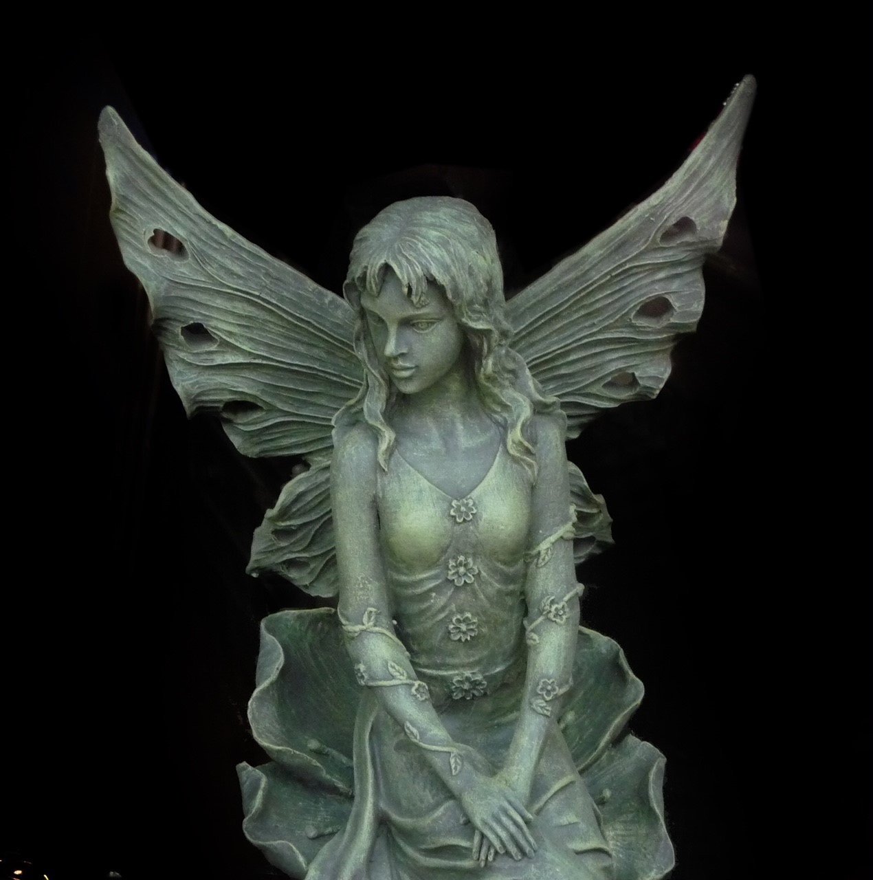 Statue
