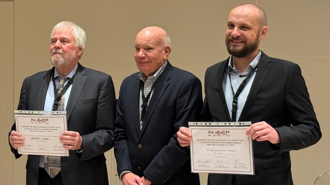 v.l.n.r.: Dr. Helmut Ciezki, Prof. Yetter, Maxim Kurilov