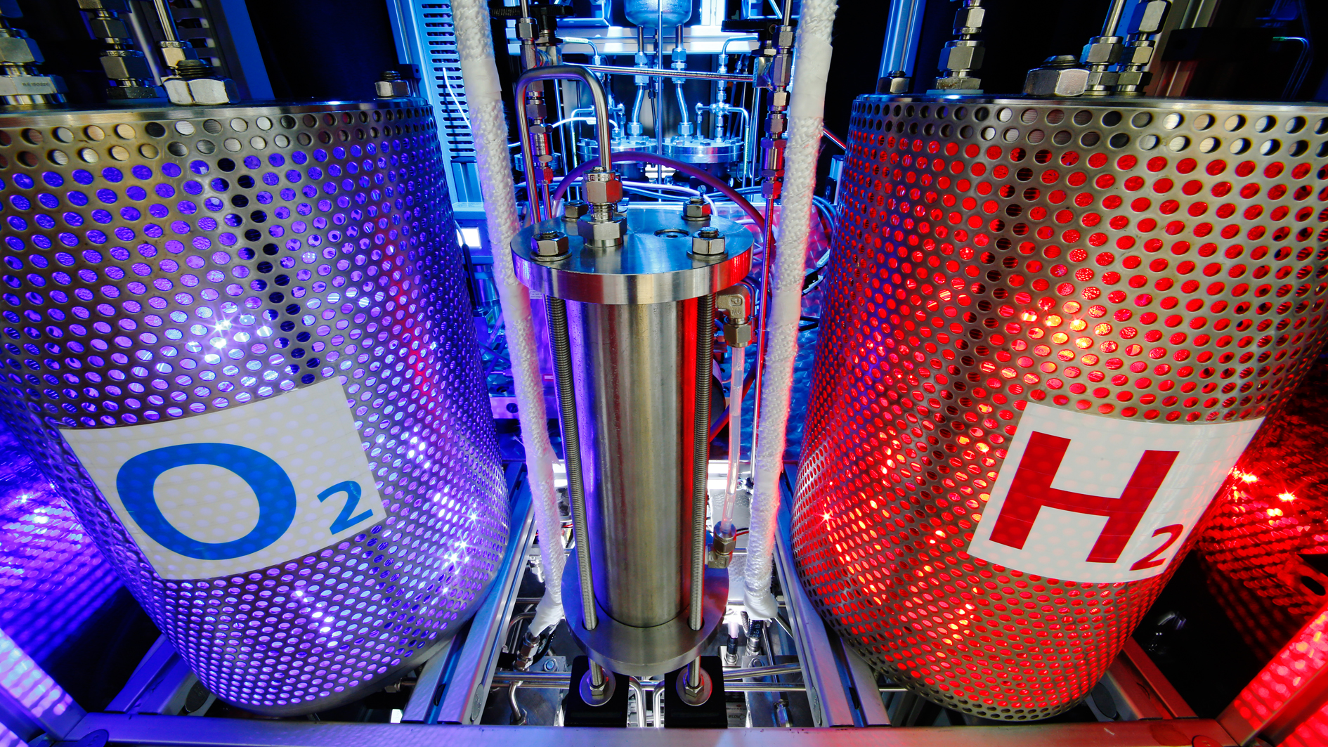 Das Bild zeigt eine Visualisierung einer PEM-Elektrolyse