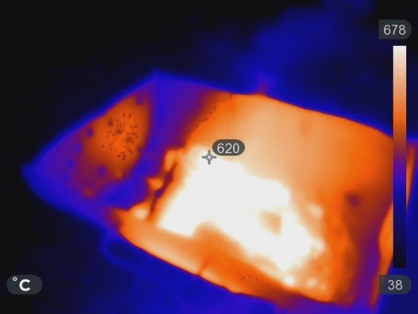 Aufnahme eines Feuers mit einer Wärmebildkamera