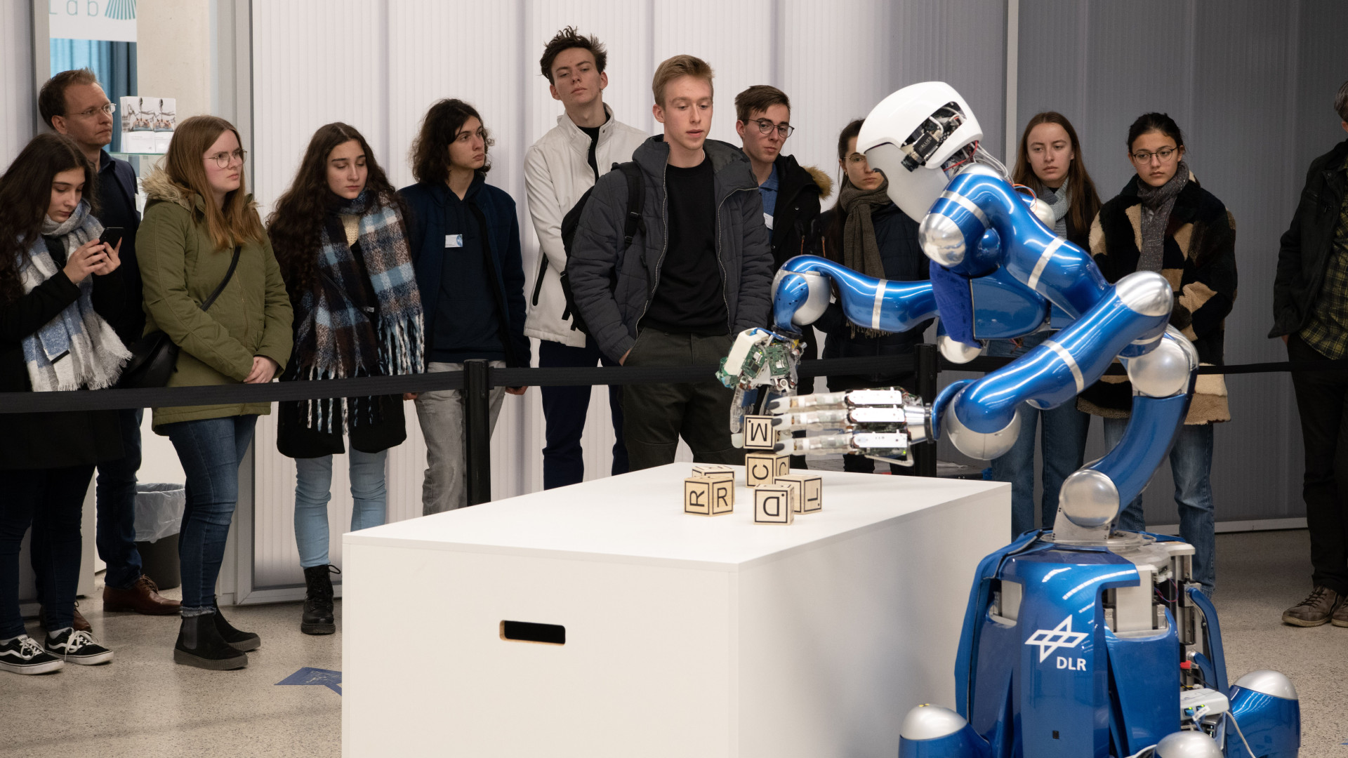 Laborführung im  Institut für Robotik und Mechatronik