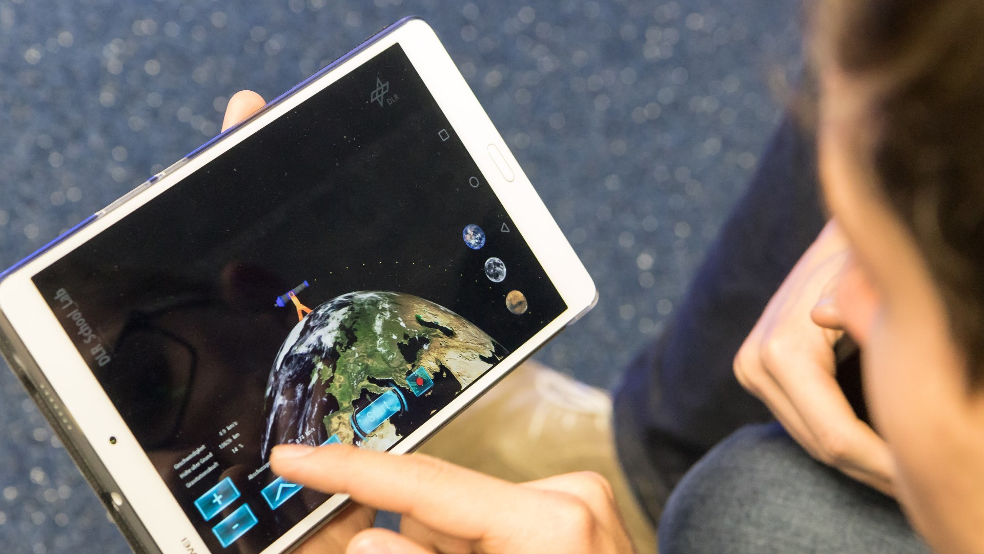 Newtonkanone am Tablet