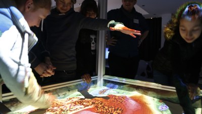 Kinder an der Virtuellen Sandbox