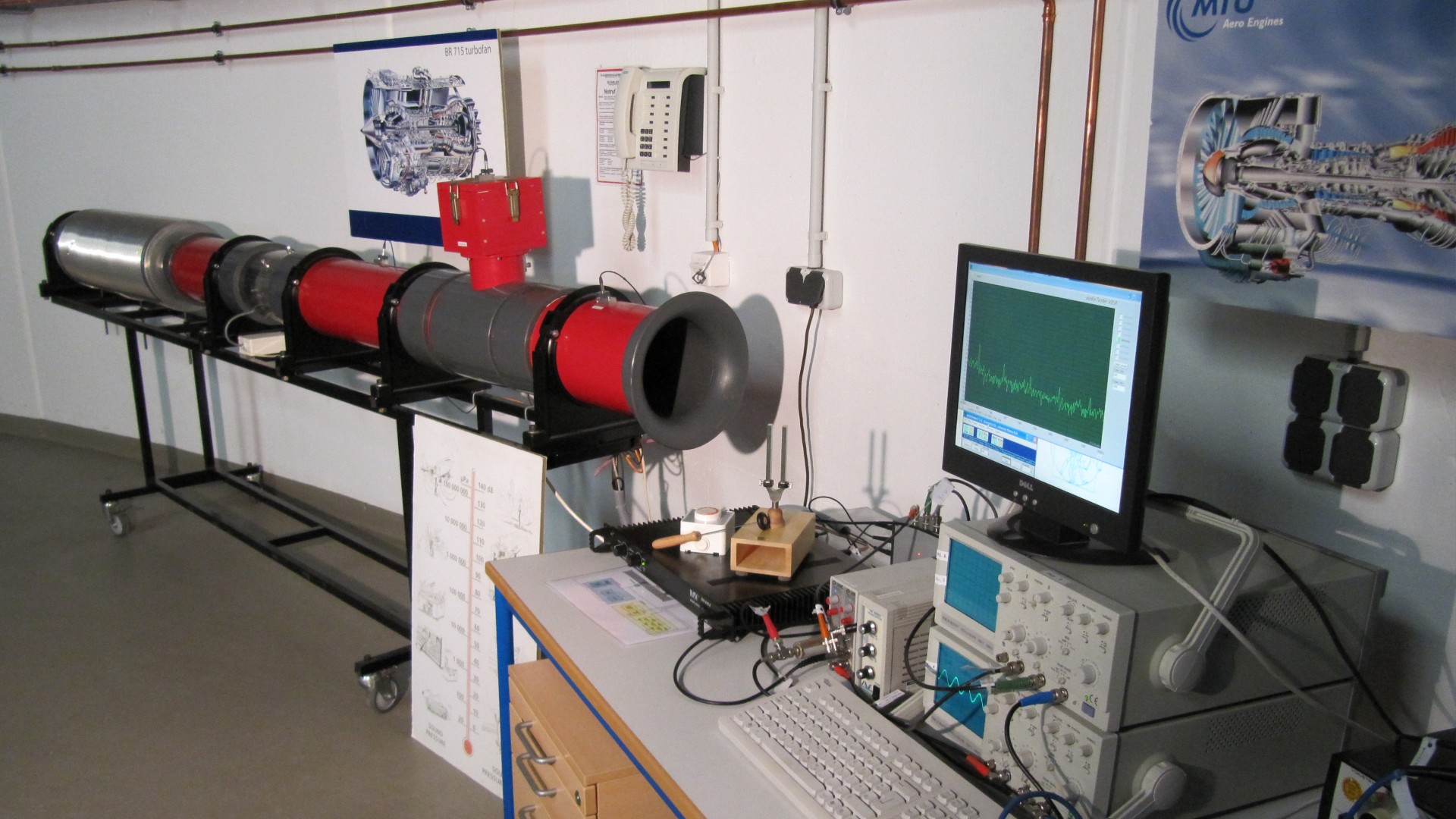 Versuchsaufbau zur aktiven Lärmkontrolle