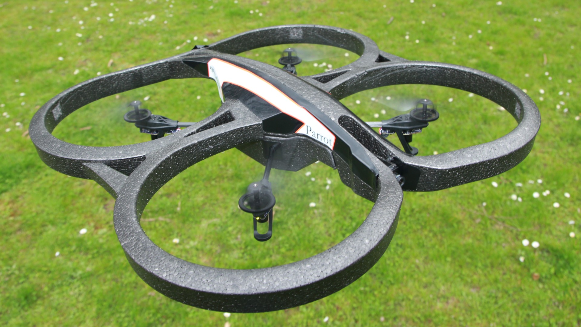 Autonomes Flugsystem im Schwebeflug.