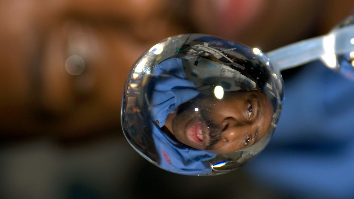 Tropfen in Schwerelosigkeit