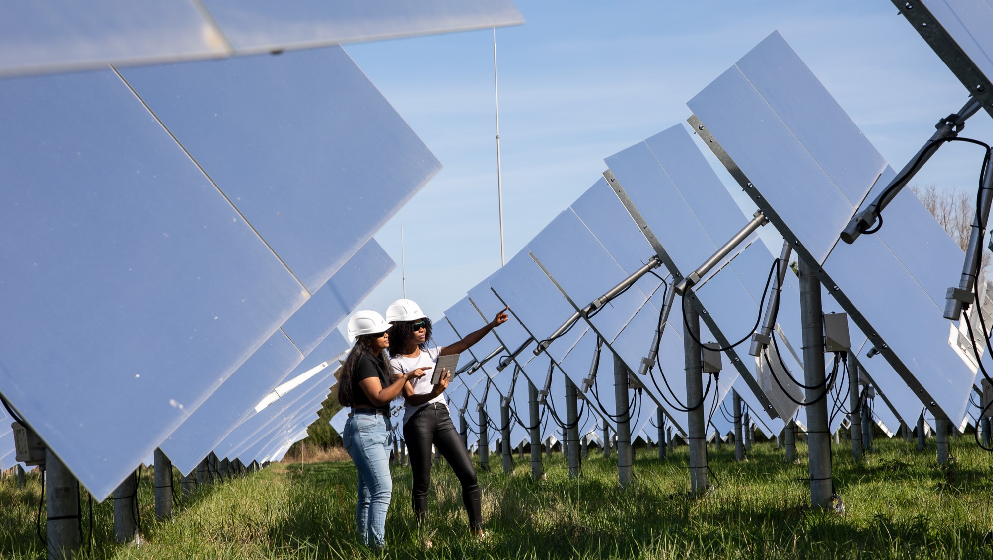 Studierende bei der Arbeit im Spiegelfeld