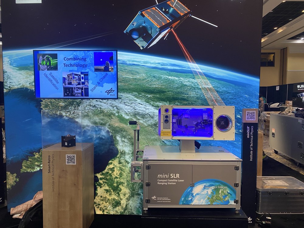 Institut für Technsiche Physik auf dem Space Symposium in USA