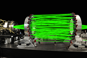 Hochleistungslasersysteme auf Festkörper- und Halbleiterbasis