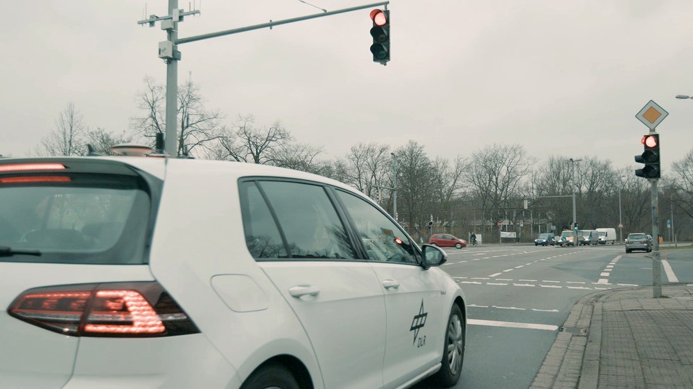 DLR-Forschungsfahrzeug in Braunschweig