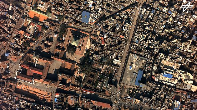 Einzelnes Luftbild des Durbur Square in Kathmandu vor dem Erdbeben als Senkrechtaufnahme mit 10 Zentimeter Bodenauflösung.