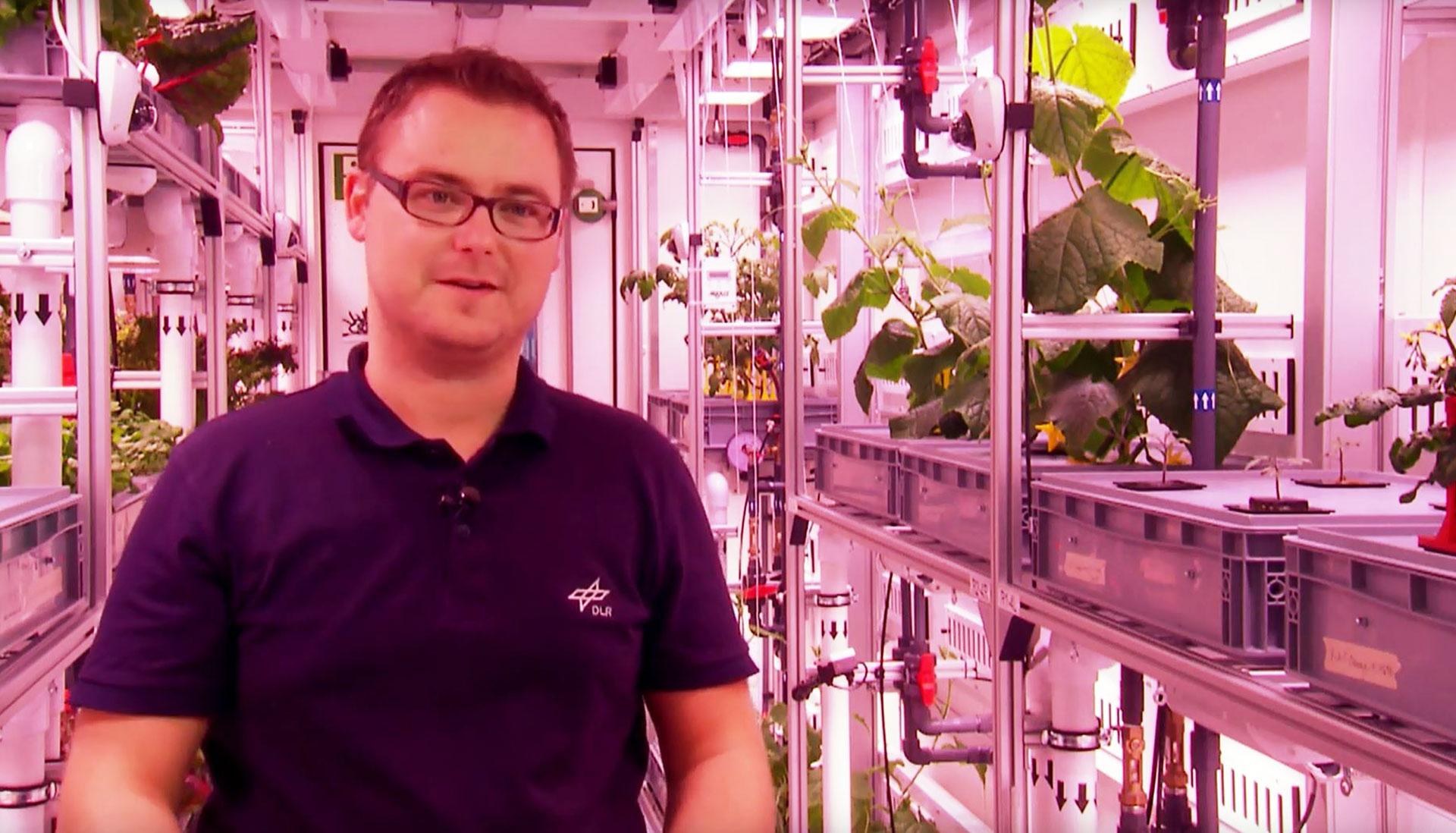 Standbild Video Eden Iss greenhouse