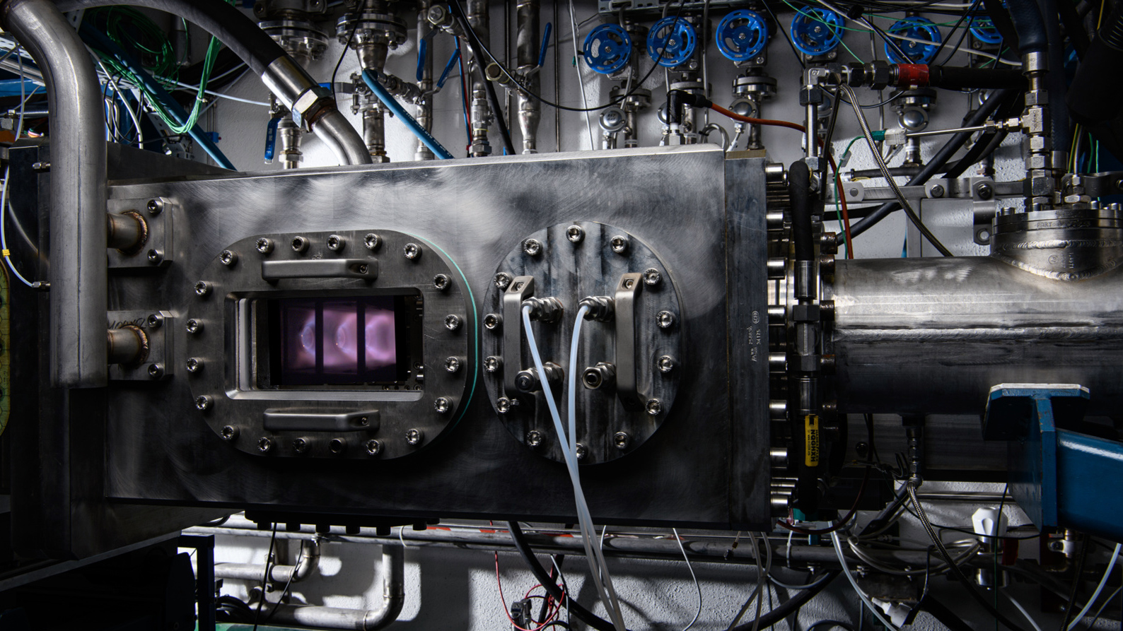 Burners installed in the Combustion chamber.