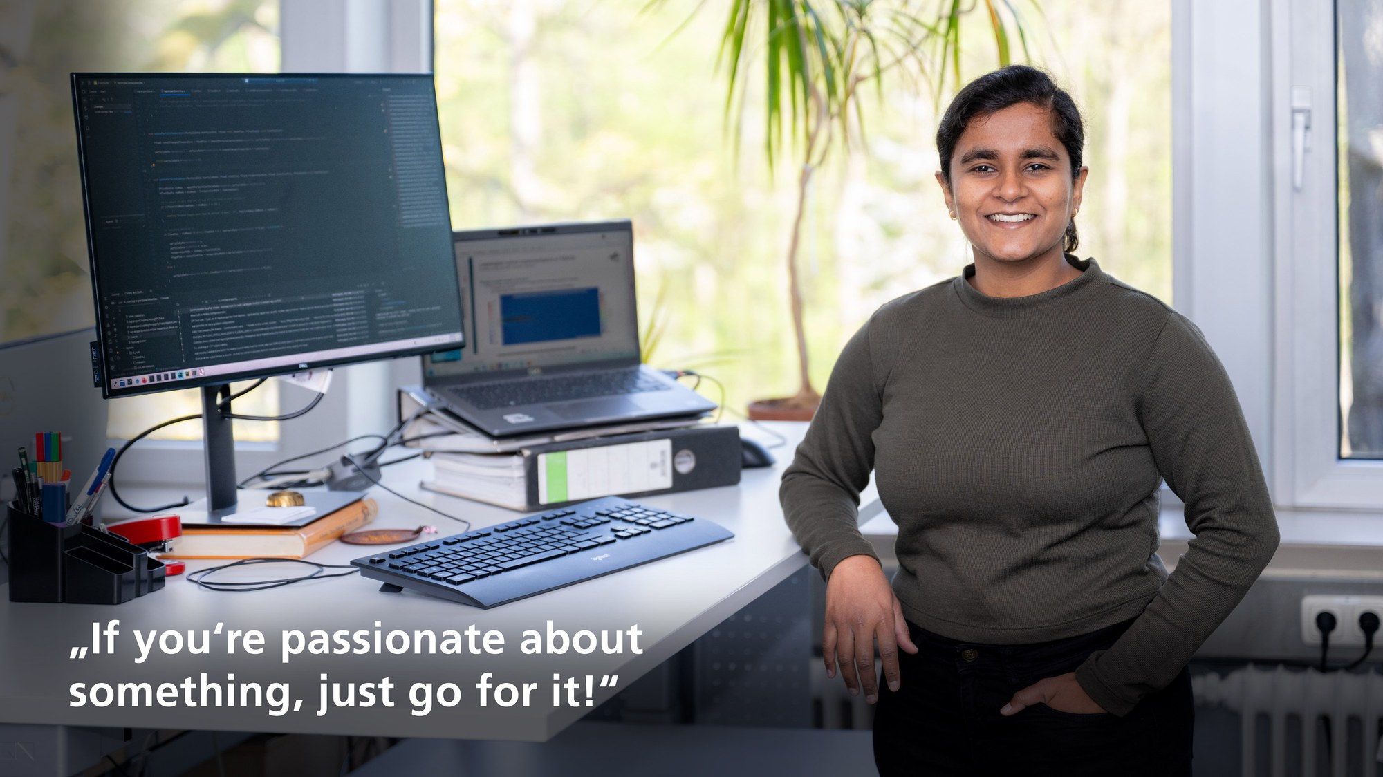 Alice works as a researcher at the Institute of Propulsion Technology, where she is developing a spray solver for TRACE. To this end, she is attempting to accurately model the movement of tiny droplets in a simulation.