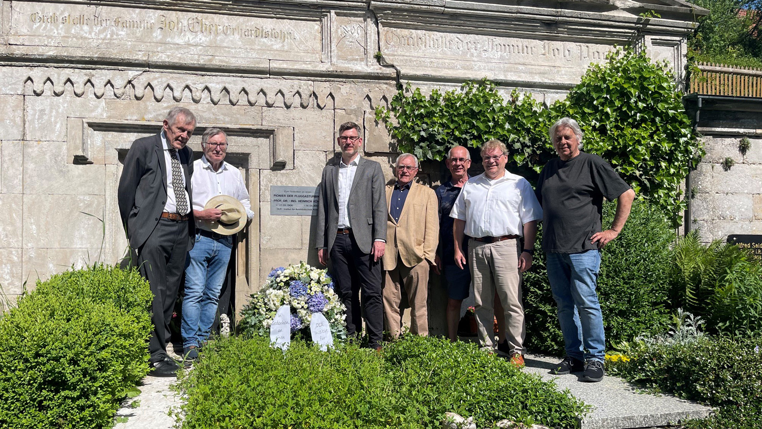 From left to right: Prof. Hanns-Jürgen Lichtfuss, Gerd Wich-Heiter, Prof. Florian Herbst, Prof. Dietrich Eckardt, Mayor Thomas Hümmrich, Dr. Andreas Döpelheuer, Rolf Müller