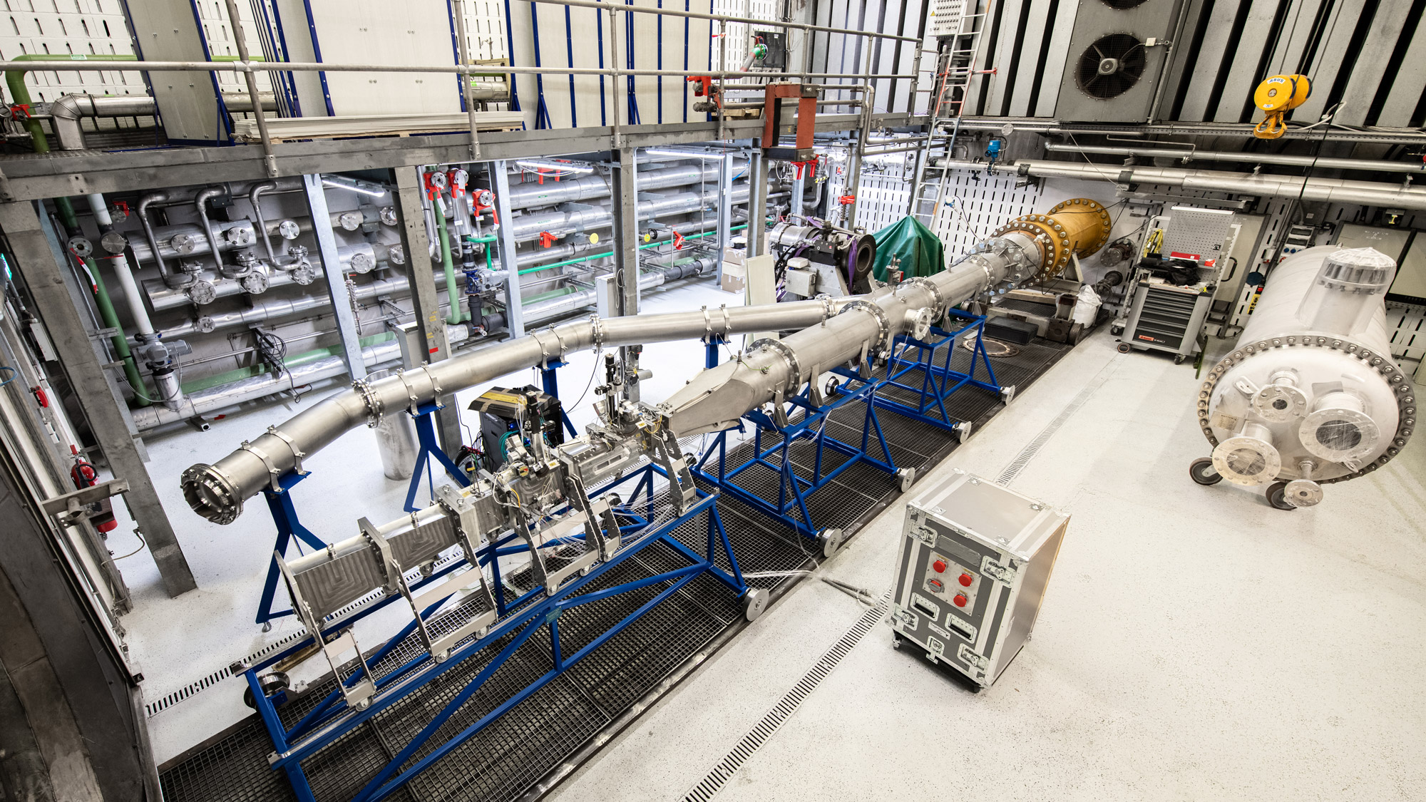 Validation of a heat exchanger test at the future propulsion test facility under real-world operating conditions of an aircraft engine.