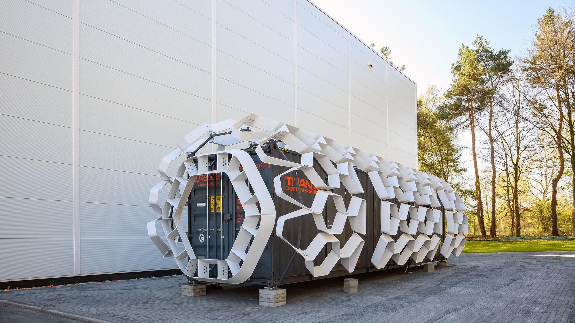 FLEXhab next to the LUNA hall in Cologne