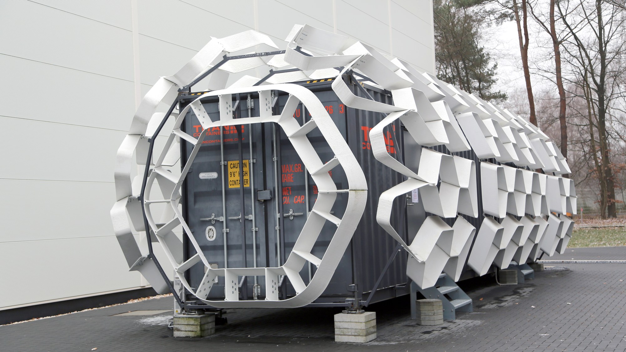 The FLEXhab space habitat outside the LUNA hall