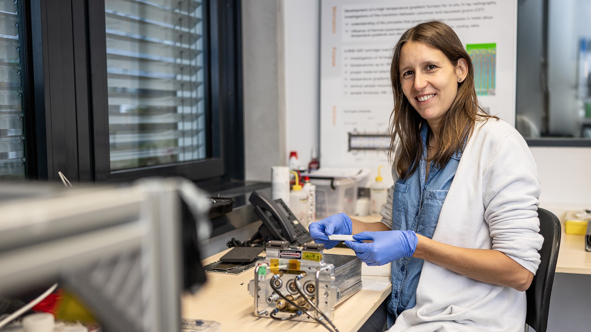 “That I may perceive whatever holds the world together in its inmost folds.” - The materials scientist wants to understand the processes in the materials.