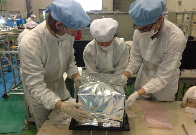 JAXA-Reinraum für Tests an MASCOT