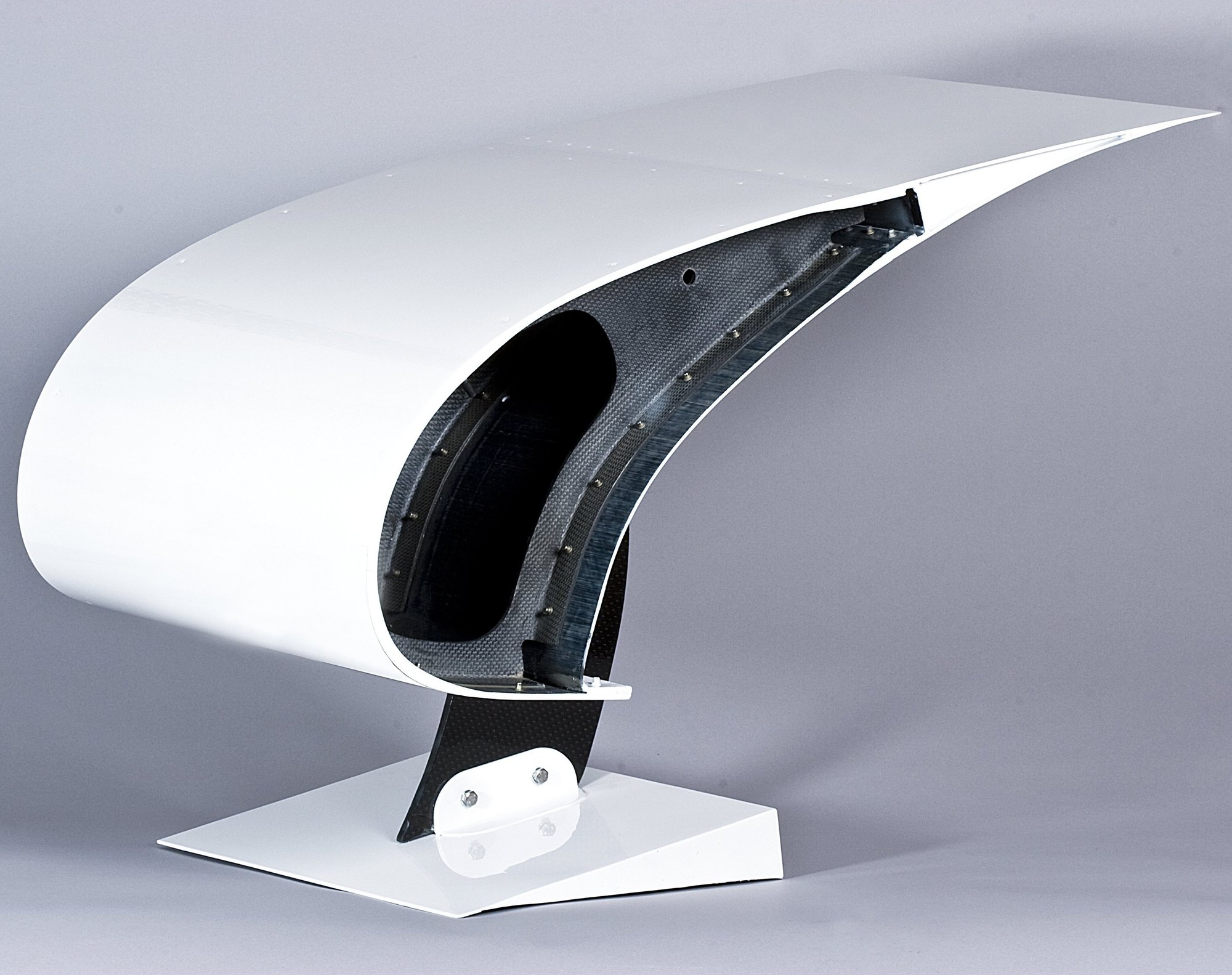 Slat of a commercial aircraft in thermoplastic CFRP construction